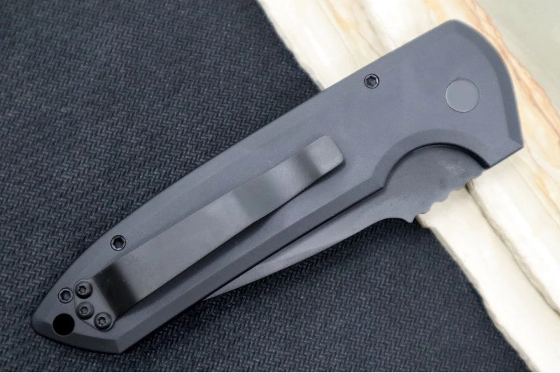 Pro Tech Rockeye OPERATOR Auto - Black Aluminum Handle / Tritium Push Button / Black CPM-D2 Blade LG303-D2OPERATOR 4 Pro Tech Rockeye OPERATOR Auto - Black Aluminum Handle / Tritium Push Button / Black CPM-D2 Blade LG303-D2OPERATOR - Image 4