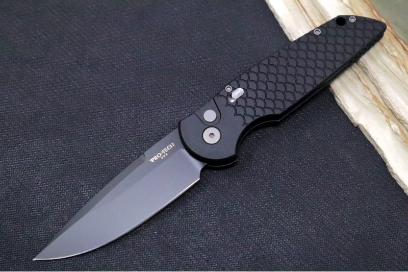 Pro Tech Tactical Response 3 Auto Military Issue - Black Anodized Aluminum Handle / Fish Scales Texture / Black BladeSteel Safety TR-3-X1-M 1 Pro Tech Tactical Response 3 Auto Military Issue - Black Anodized Aluminum Handle / Fish Scales Texture / Black BladeSteel Safety TR-3-X1-M