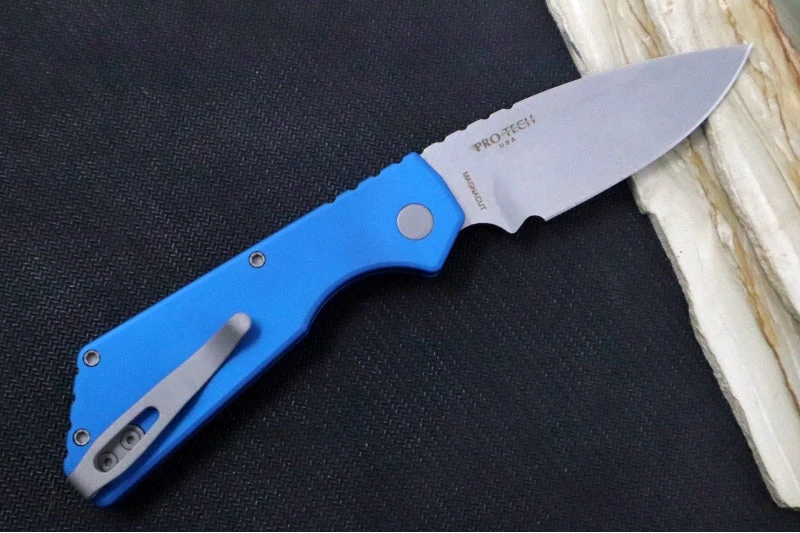 Pro Tech Strider PT+ Auto - Blue Anodized Aluminum Handle / Stonewash Finish / CPM-Magnacut Steel PT201-BLUE 2 Pro Tech Strider PT+ Auto - Blue Anodized Aluminum Handle / Stonewash Finish / CPM-Magnacut Steel PT201-BLUE - Image 2